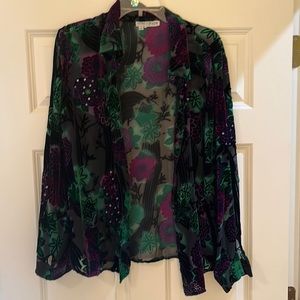 Perfect for New Years Eve! Burned out velvet blouse w sequin detail